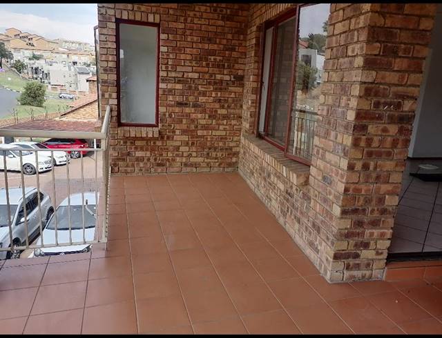 2 bed property to rent in WINCHESTER HILLS